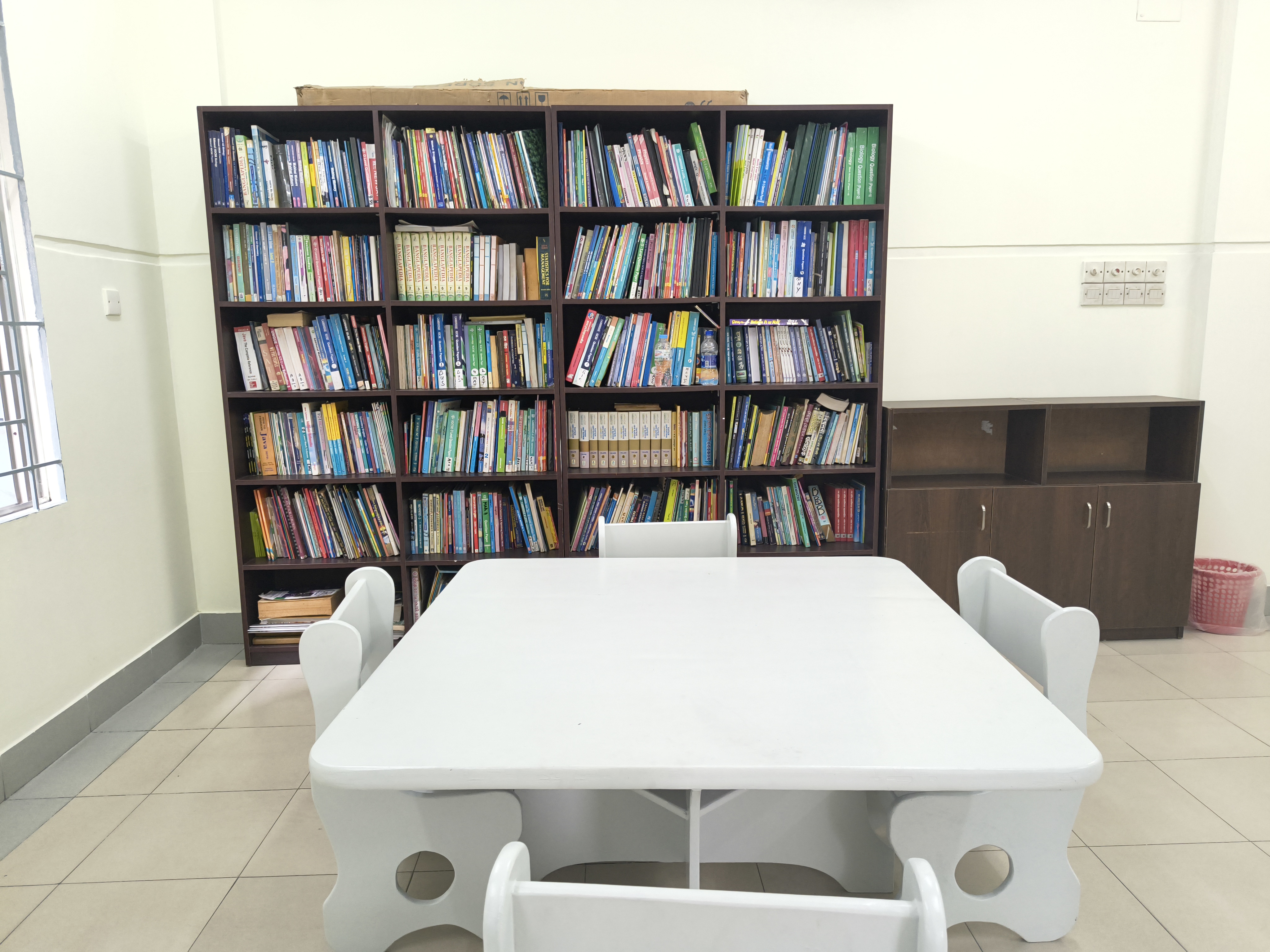 Library with Islamic and International Resources